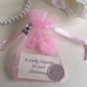 Cadeau de baptême en argent six pence dans un sac en organza rose - bébé fille - baptême - baptême - porte-bonheur traditionnel pour carte de baptême