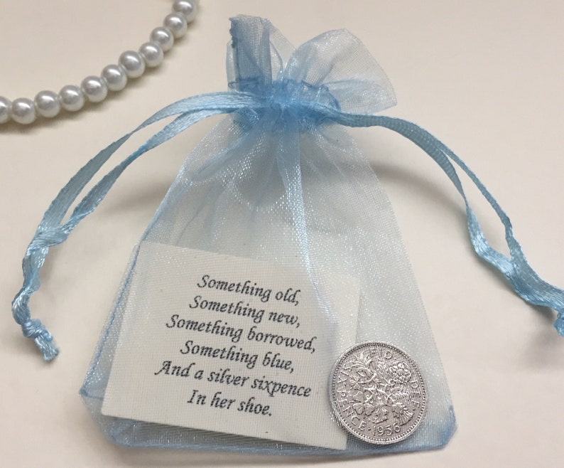Brides Lucky Silver Sixpence Gift Something Old, Something Blue Wedding Shoe Charm in Light Blue Organza Bag Traditional Coin Gift immagine 5