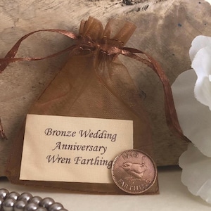 Bronze Wedding Anniversary Old Wren Farthing in Organza Gift Bag - Traditional  for 8th 19th Card - George VI Bronze Coin - 8 Years Keepsake