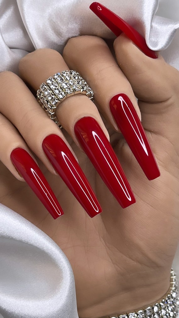 Red Press on Nails Free Nail Prep Kit Luxurious Classic Red Nails
