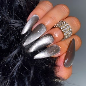 Silver Cat Eye Press On Nails | Cat Eye Nails | Long Nails | Luxury Press On Nails | Black and Silver nails | Coffin Nails | Birthday nails