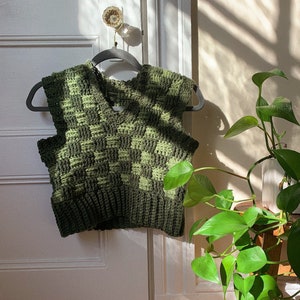 PDF: check me out vest (crochet PDF pattern)