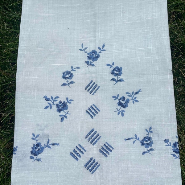 VTG 50's white blue Japanese Linen Hand guest tea towel 21 x 13.5"