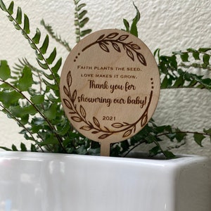 Etiquetas personalizadas para plantas, etiquetas para plantas, presentes para chá de bebê, presentes de noivado, etiquetas personalizadas para plantas, etiquetas para plantas cortadas a laser, etiquetas para plantas de madeira, lembrancinhas