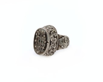 Old silver Afghan ring size 9 all silver high top ring Afghanistan antique central Asian jewelry