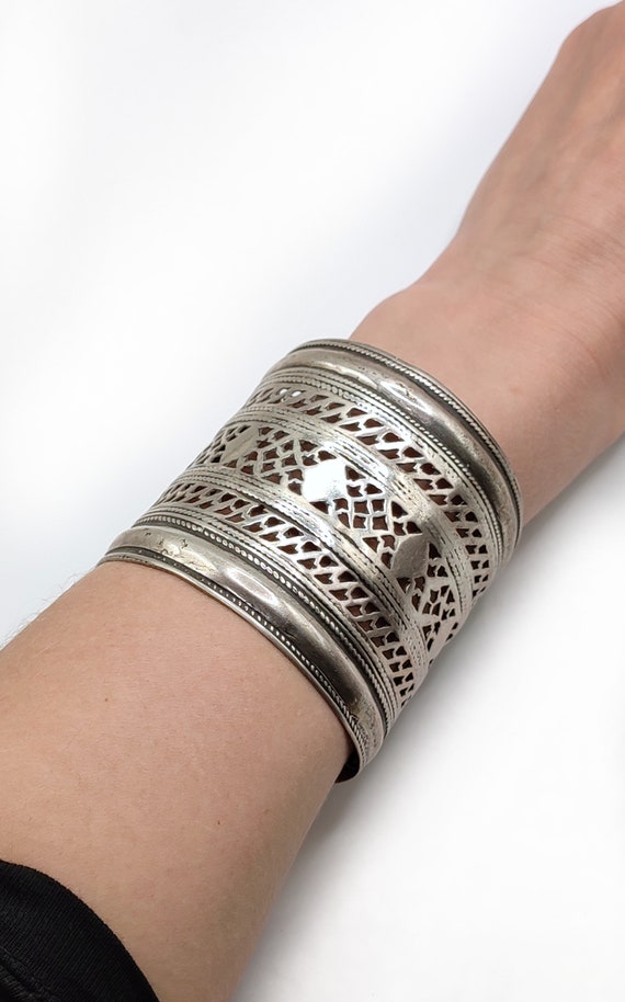 Afghani silver armband, old silver Afghan cuff br… - image 5