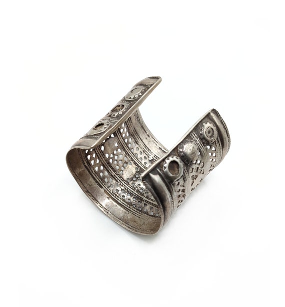 Afghani silver armband, old silver Afghan cuff br… - image 1