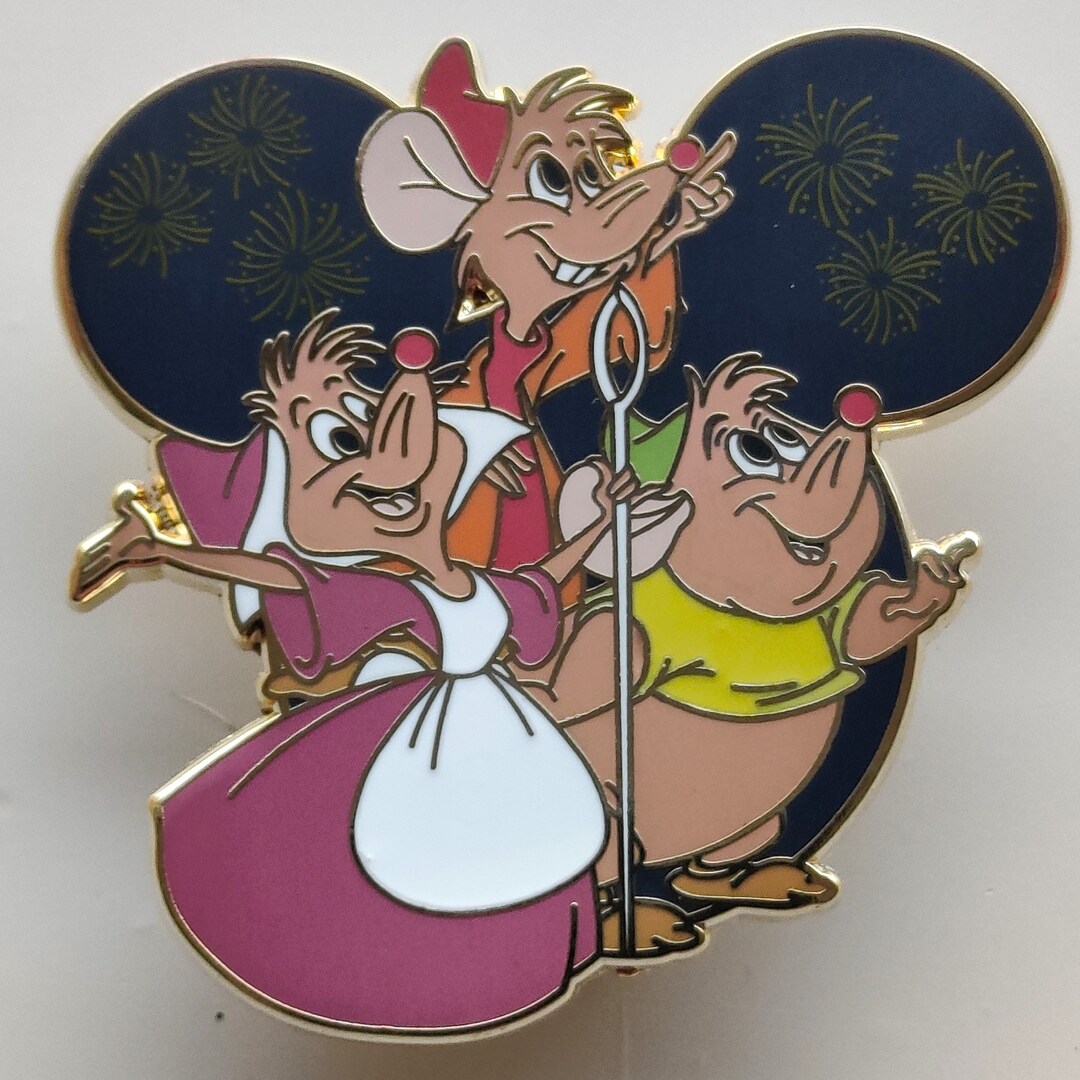 Fantasy Pin Jaq, Gus and Perla. Etsy