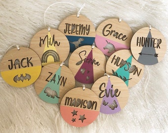 Personalised round wooden bag tags, Personlaised School bag tags, Key rings, Wooden Personlaised Key tags