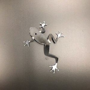 Small Metal Tree Frog