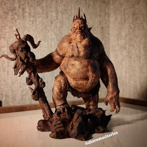 Goblin King Statue Artwork Fast and Free shipping with tracking number