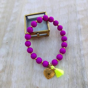 Neon pearl bracelet, elastic / gift for girlfriend / summer jewelry / festival jewelry