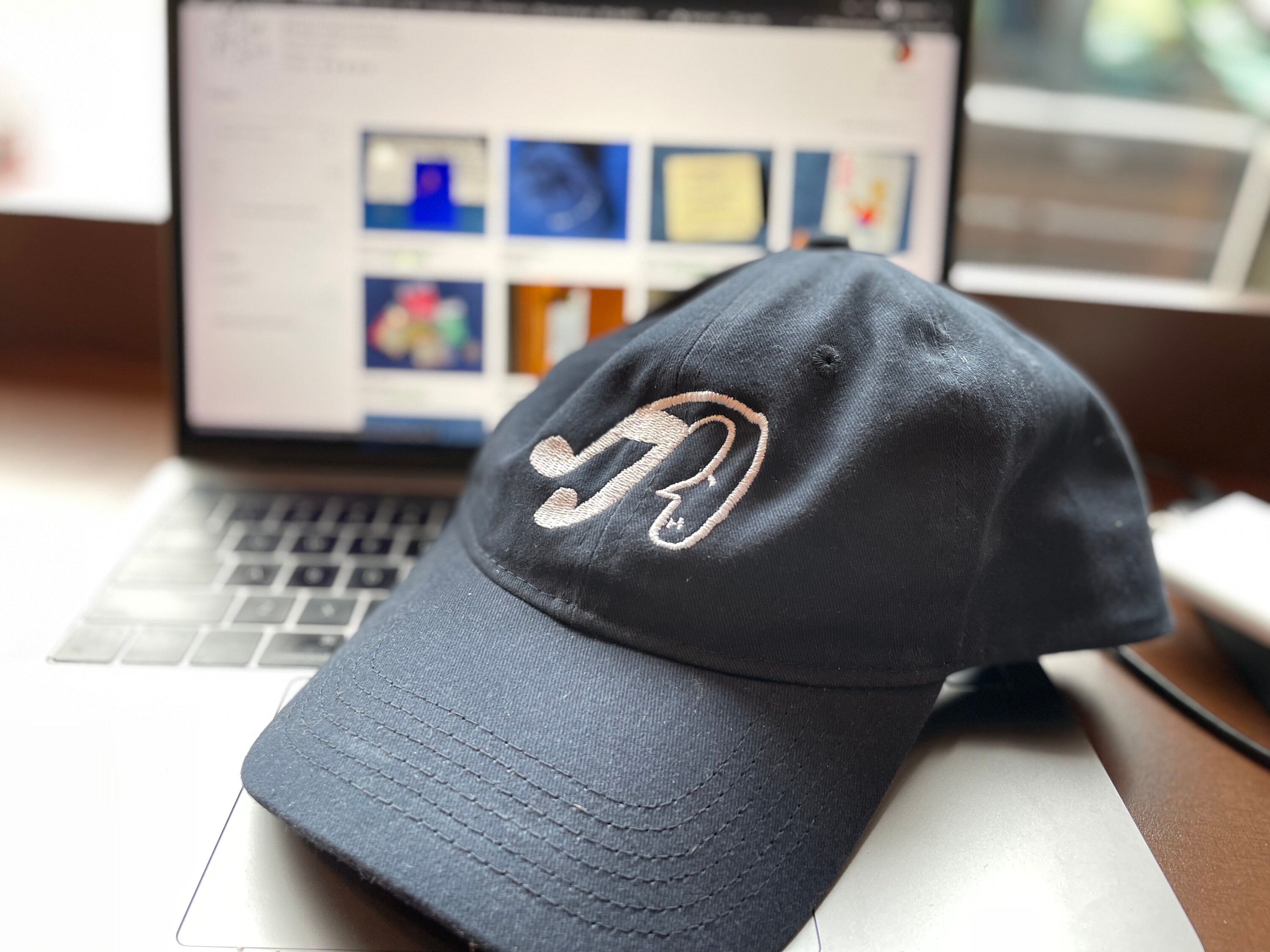Jazzy Merchblatt Cap - Etsy