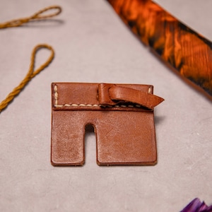 Split Finger Archery Tab | Leather Finger Strap | Cognac
