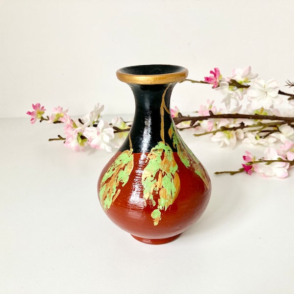 Vase for dried flowers, pottery vase, handmade pottery gift for art lover, wheel thrown pottery, 9th anniversary gift for her, rustic vase