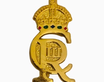 Gold plated King Charles badge