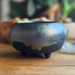 Hand Thrown Ceramic Cauldron Incense Burner – Sage Smudge Bowl, Drippy Glaze Pottery