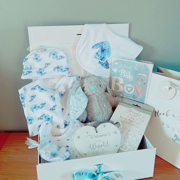 Gift hamper for new born baby,welcome gift for new parents,New mom gift basket for baby shower, Gift for infant clothes gift for Mom and Dad