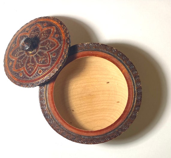 Turned wooden trinket box - image 2