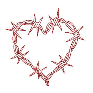 Könnte beinhalten: Ein rotes Stacheldraht-Herz auf weißem Hintergrund. Das Herz wird von ineinander verschlungenen Drahtsträngen mit scharfen Widerhaken gebildet. Das Design ist eine einfache, aber auffällige Illustration.