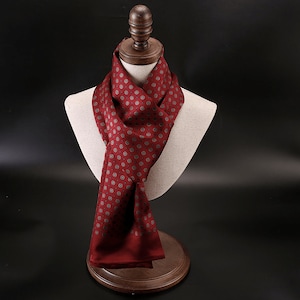 Men's Luxurious Mulberry Silk Scarf 11''X67'', Thin Double-Layer Double-Sided Silk Scarf Suitable For All Seasons, The Perfect Gift For Him Garnet Red