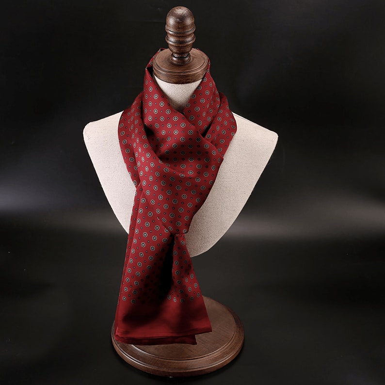 Lussuosa sciarpa di seta di gelso da uomo 11''X67 '', sottile sciarpa di seta a doppio strato a doppio strato adatta a tutte le stagioni, il regalo perfetto per lui immagine 5