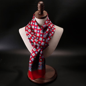 Lussuosa sciarpa di seta di gelso da uomo 11''X67 '', sottile sciarpa di seta a doppio strato a doppio strato adatta a tutte le stagioni, il regalo perfetto per lui immagine 9