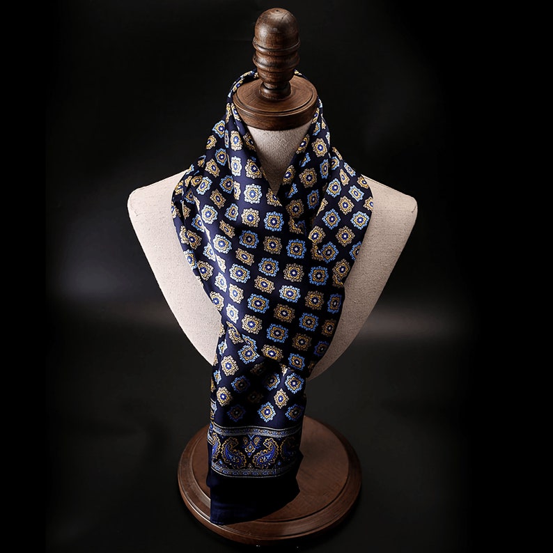 Men's Luxurious Mulberry Silk Scarf 11''X67'', Thin Double-Layer Double-Sided Silk Scarf Suitable For All Seasons, The Perfect Gift For Him zdjęcie 4