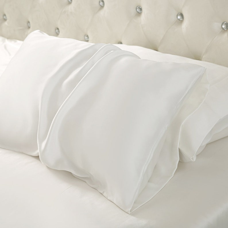 100% Natural Mulberry Silk Pillowcase, 19 Momme Silk Pillowcase 4 Sizes Available, Envelope Style White