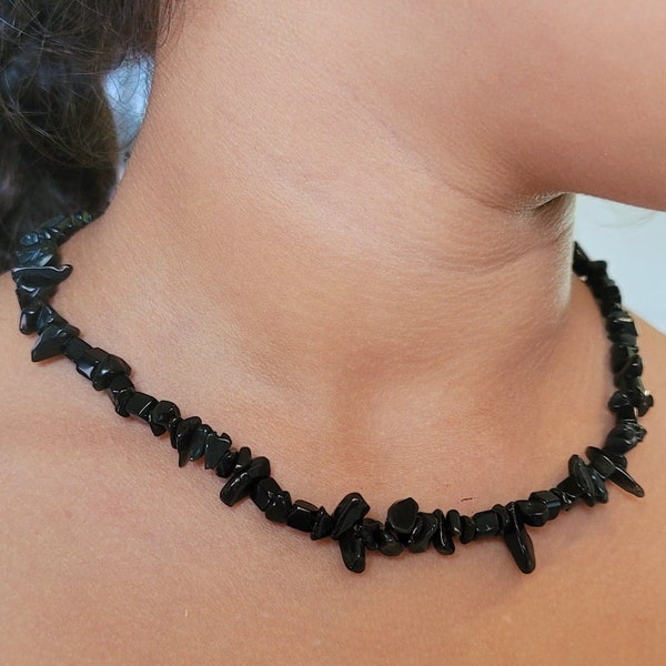 Collier en cristal naturel fait à la main Silver Tone Chip Black Obsidian Healing Crystal Choker Collier Cadeau pour elle, expédition rapide