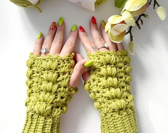 Amarië Fingerless Gloves *PATTERN ONLY*