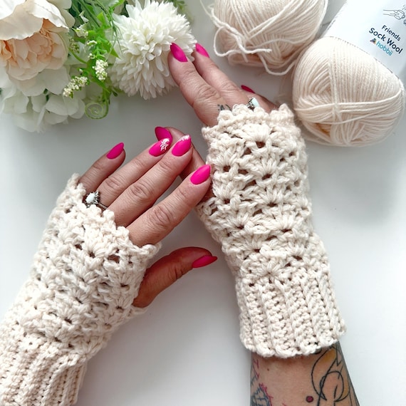 Icy Thistle Fingerless Gloves *PATTERN ONLY*