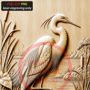 Peut inclure: Œuvre d'art en bois gravé au laser représentant un héron dans un paysage de marais. L'image présente des roseaux détaillés, des nénuphars et un paysage urbain lointain. Le texte "FULL CUT PNG laser engraving only" est en haut à gauche.