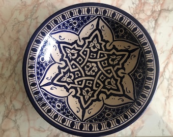 Assiette marocaine en céramique faite à la main et peinte à la main, fabriquée à Fed/Fez