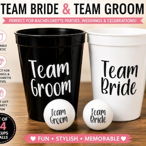 Op de afbeelding: Een zwarte plastic beker met de tekst Team Groom en een witte plastic beker met de tekst Team Bride, vergezeld door twee witte pingpongballen met dezelfde tekst. De set bevat 24 stuks, bestaande uit 20 bekers en 4 ballen.