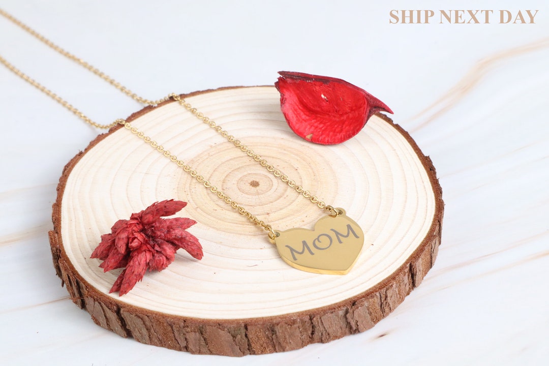Mother's Day Personalize Custom Engrave Name Mama Heart Shape Necklace Mom Lover Engraving Gold