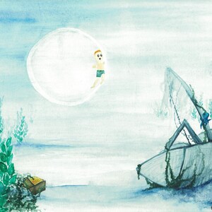 Puede incluir: Una pintura de acuarela de un niño pequeño flotando en una burbuja sobre un cuerpo de agua. Un naufragio está en el agua con algas marinas creciendo en él. El cielo es de un color azul claro.