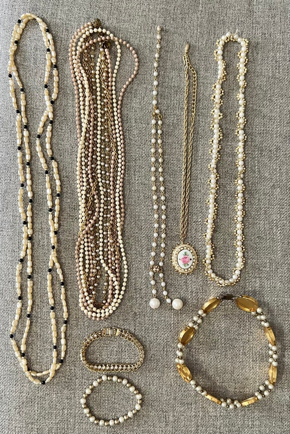 Vintage Unsigned Faux Pearl Gold Tone Jewelry Lot