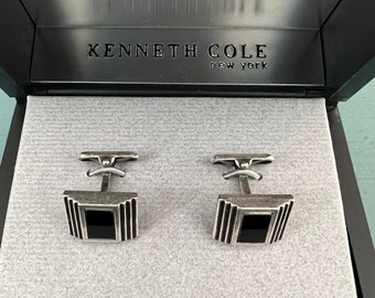 Boutons De Manchette Kenneth Cole Argentés Vintage - Avec Boîte D'origine - Occasion