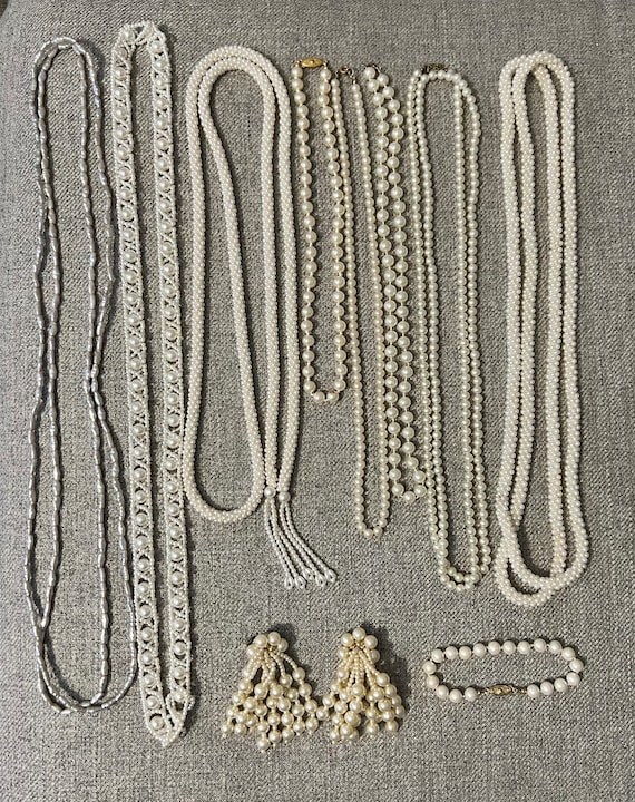 Vintage Unsigned Plastic Faux Pearl Jewelry Lot