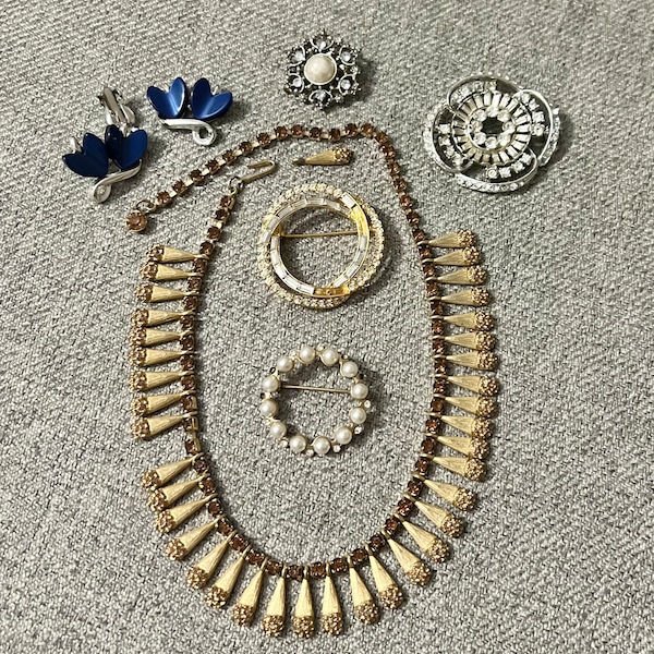 Vintage Jewelry Lot- Damaged/For Repair