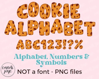 Puede incluir: Un conjunto de letras, números y símbolos con forma de galleta. Las letras son marrones con chispas de chocolate y el texto dice "COOKIE ALPHABET ABC123!?% Alphabet, Numbers & Symbols NOT a font - PNG files".