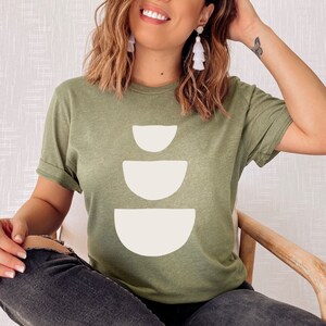 Boho Abstract Tshirt, Boho Graphic Tee, Abstract Shirt, Abstract Shapes Tshirt, Minimalist T-shirt, Boho Modern Shirt, Gift for Her, Artsy