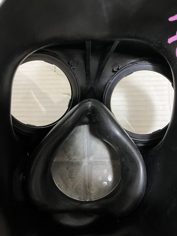 Canadian C3 Gas Mask Size Medium New Mint Condition - Etsy
