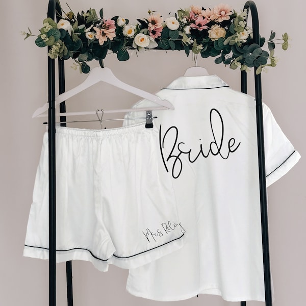 Personalised Bride Pyjamas and Robes, Future Mrs Pyjamas, Wedding Day Pyjamas and Robe Set.