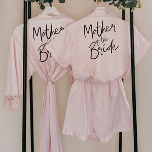 Personalised Mother of the Bride Robe, Custom Bridal Party Gift, Mother of the Groom and Bridesmaid Robes, Hen Party Sleepover