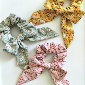Floral scrunchie,bow scrunchie, adult scrunchie,hair tie, elastic,handmade hair accessories