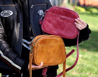 Sac à bandoulière en cuir fait main, petit sac à main en cuir rose, cadeau unique de fête des mères pour elle