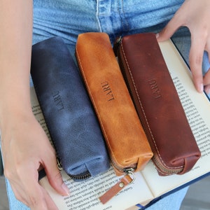 Étui à crayons en cuir personnalisé, étui à stylos zippé, cadeau d'anniversaire pour elle, cadeau pour elle