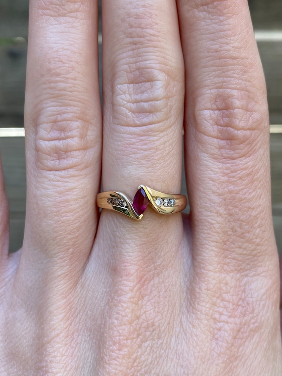 Vintage Solid 14k Yellow Gold Ruby & Diamond Ring… - image 1
